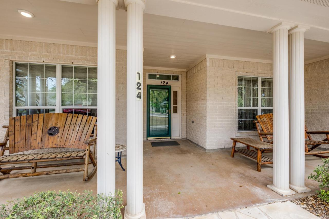 Spacious 5 Bdrm Home Mins To Wineries With Private Pool And Hot Tub! Johnson City Exterior foto